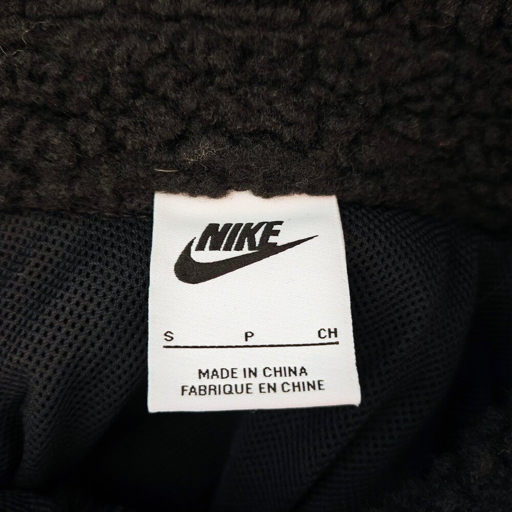 NIKE Sherpa Swoosh Jacket - Picture 2 of 9